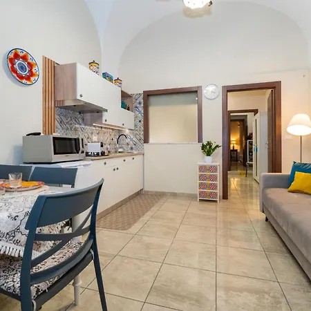 Apartment Easy Center *